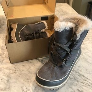 NWOT Sorel Tivoli Snow Boots Size 9.5